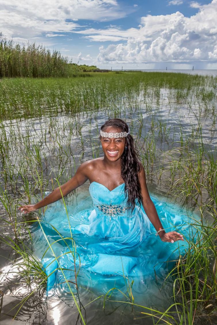Fun Senior Photography Experience - Tampa St Petersburg, Florida - High School Senior Portait Photography - Behind The Scenes Portfolio - Brian K Crain Photography