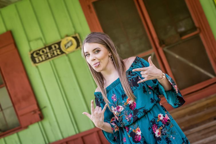 Fun Senior Photography Experience - Tampa St Petersburg, Florida - High School Senior Portait Photography - Behind The Scenes Portfolio - Brian K Crain Photography